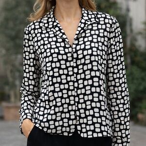 Dana Buchman 100% Silk Front Zipper Blouse 8